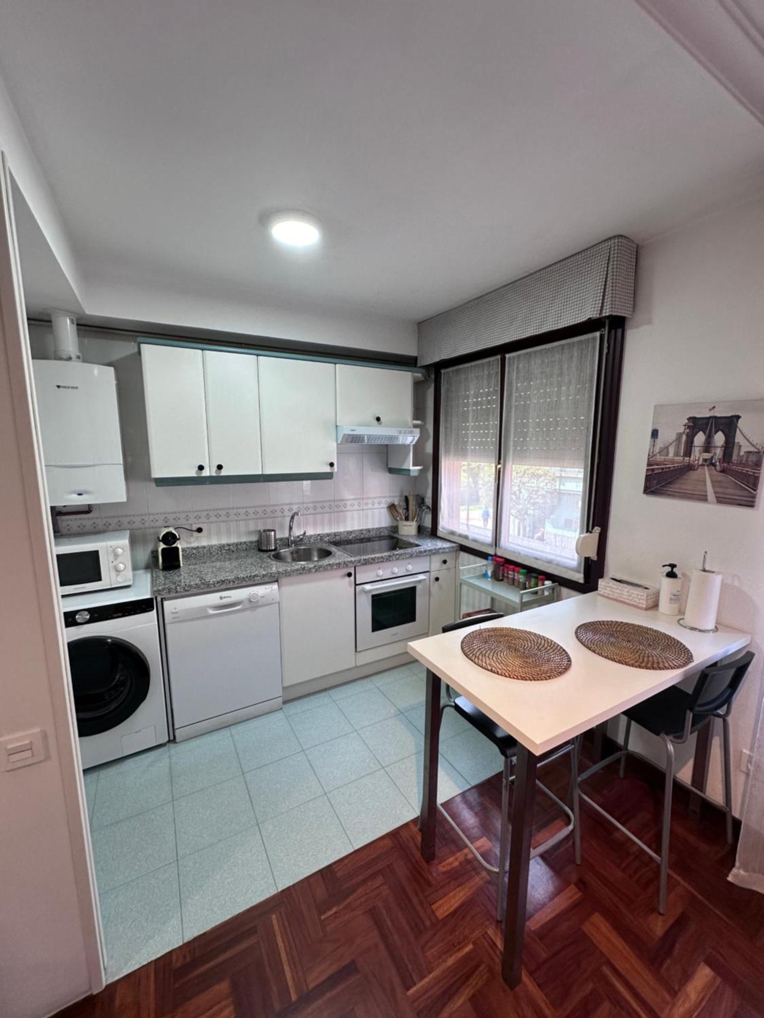 Апартаменты Apartamento Centro Y Playa De Хихон Экстерьер фото